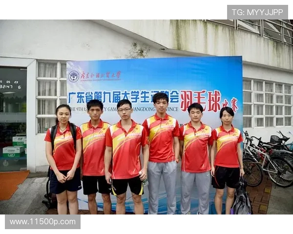 广州羽毛球队与武汉羽毛球队赛后复盘分析双方状态与表现对比