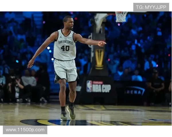 哈里森巴恩斯的篮球之路与职业生涯的辉煌成就探讨