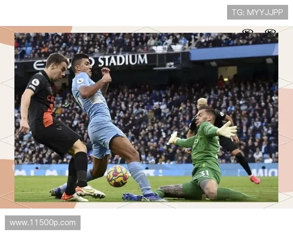 曼城与埃弗顿比赛因天气原因延期球迷期待新赛程安排