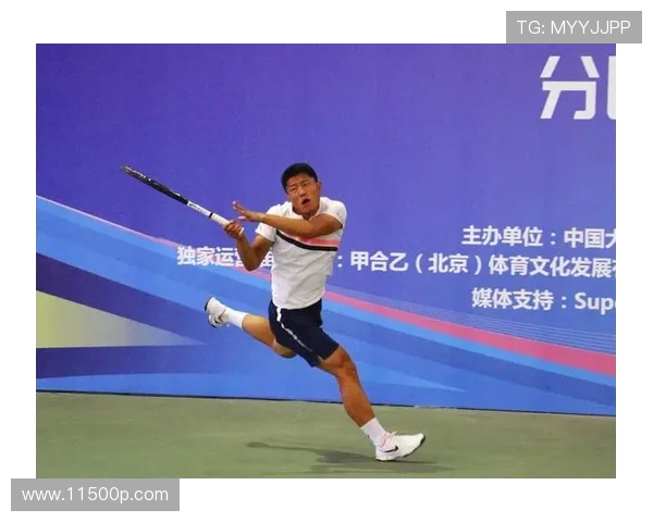 杨强独家分享网球技巧与心得助你提升球技与比赛表现